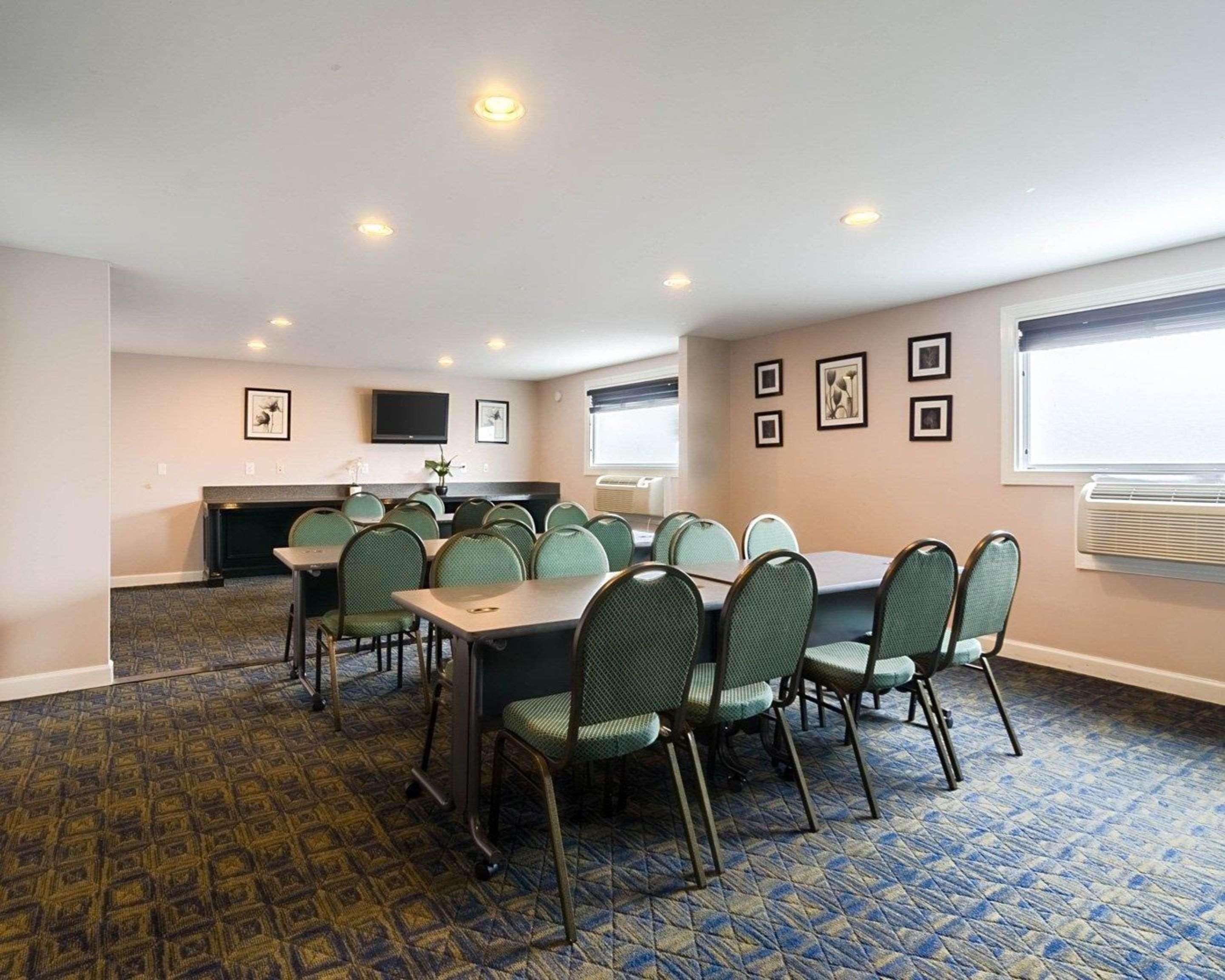Rodeway Inn & Suites Williamsburg Central Εξωτερικό φωτογραφία