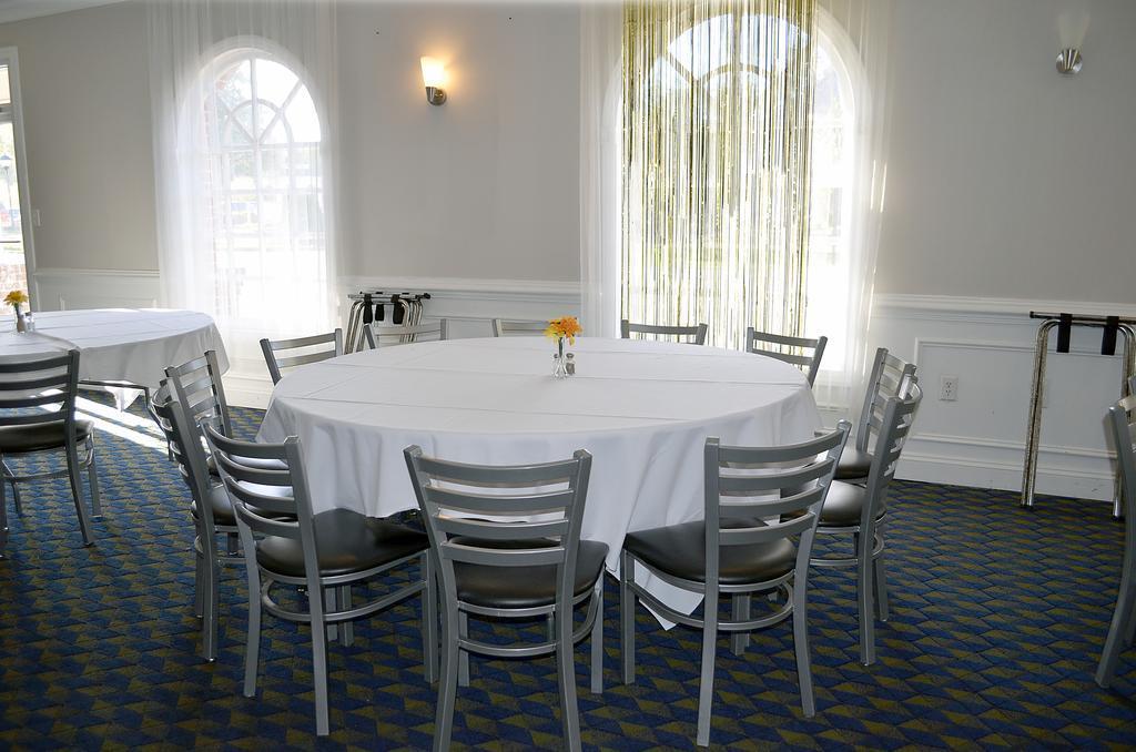Rodeway Inn & Suites Williamsburg Central Εξωτερικό φωτογραφία