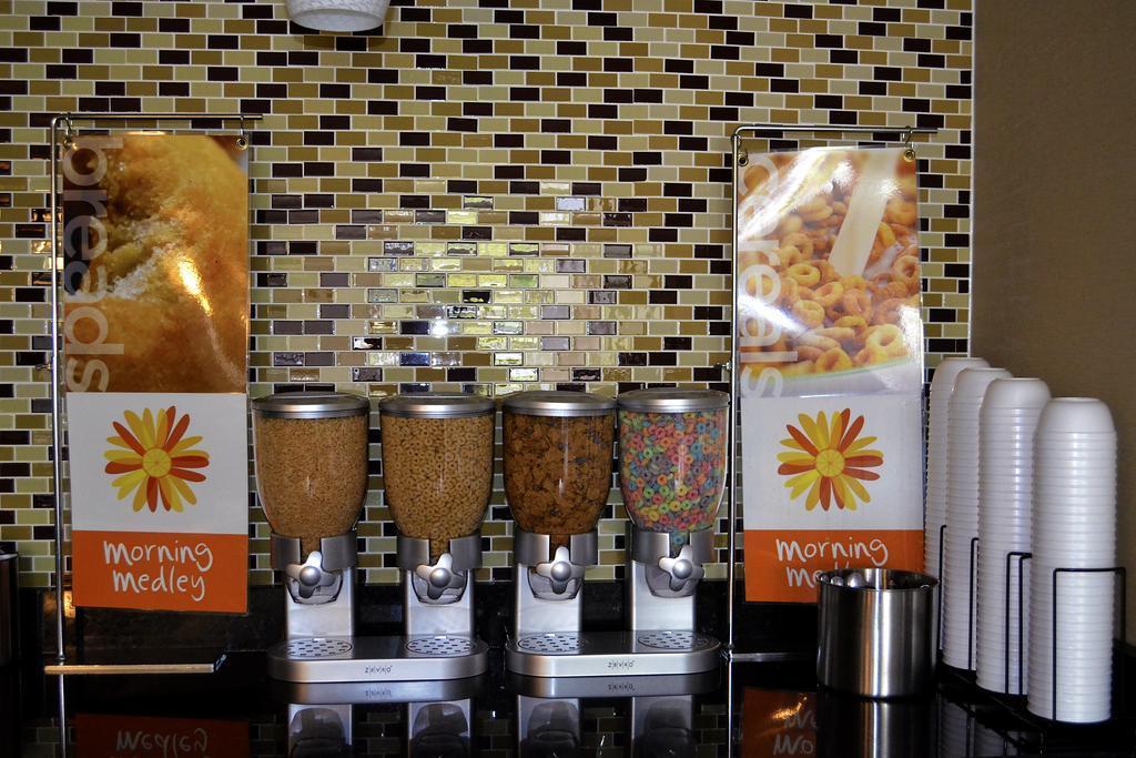 Rodeway Inn & Suites Williamsburg Central Εξωτερικό φωτογραφία