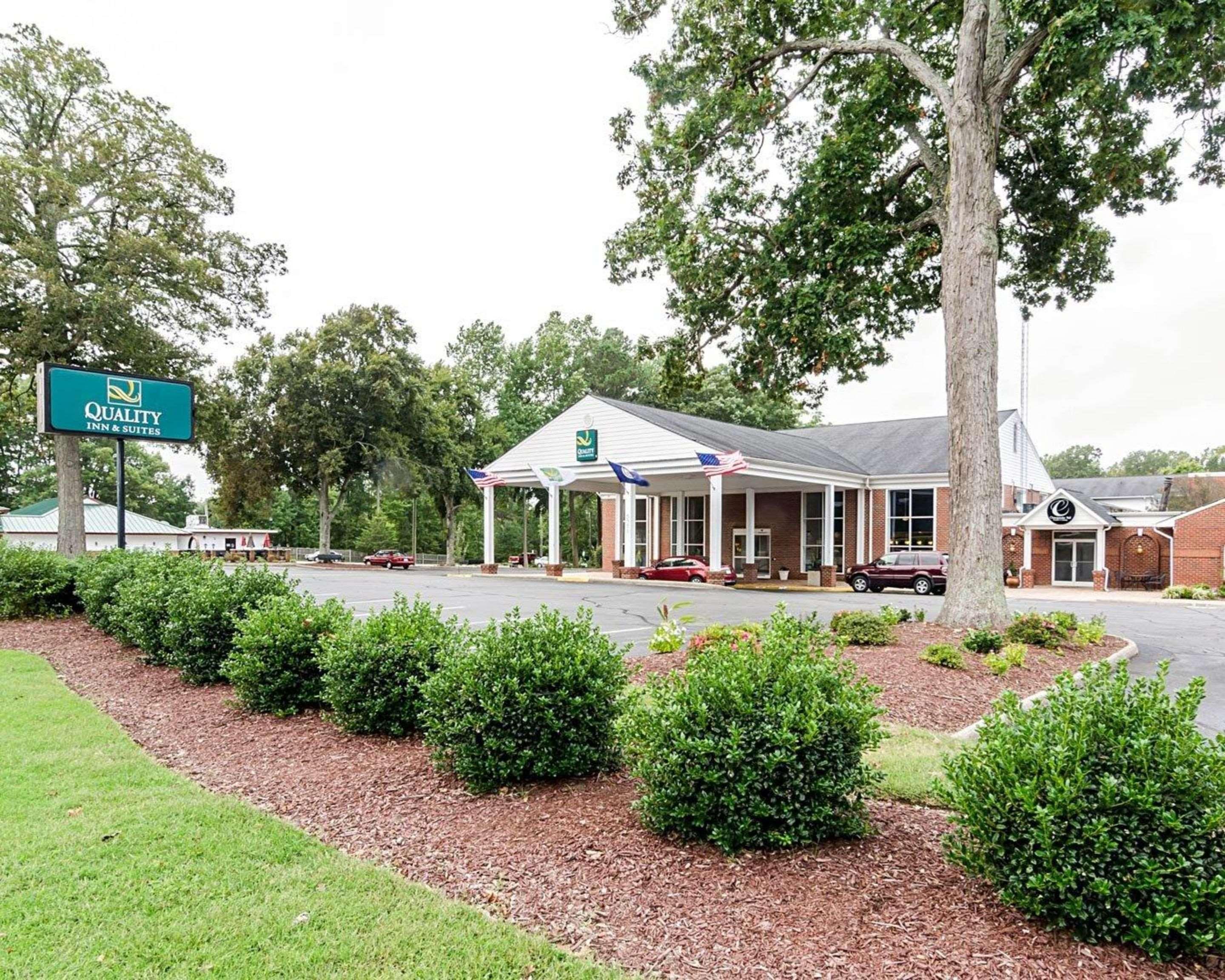 Rodeway Inn & Suites Williamsburg Central Εξωτερικό φωτογραφία