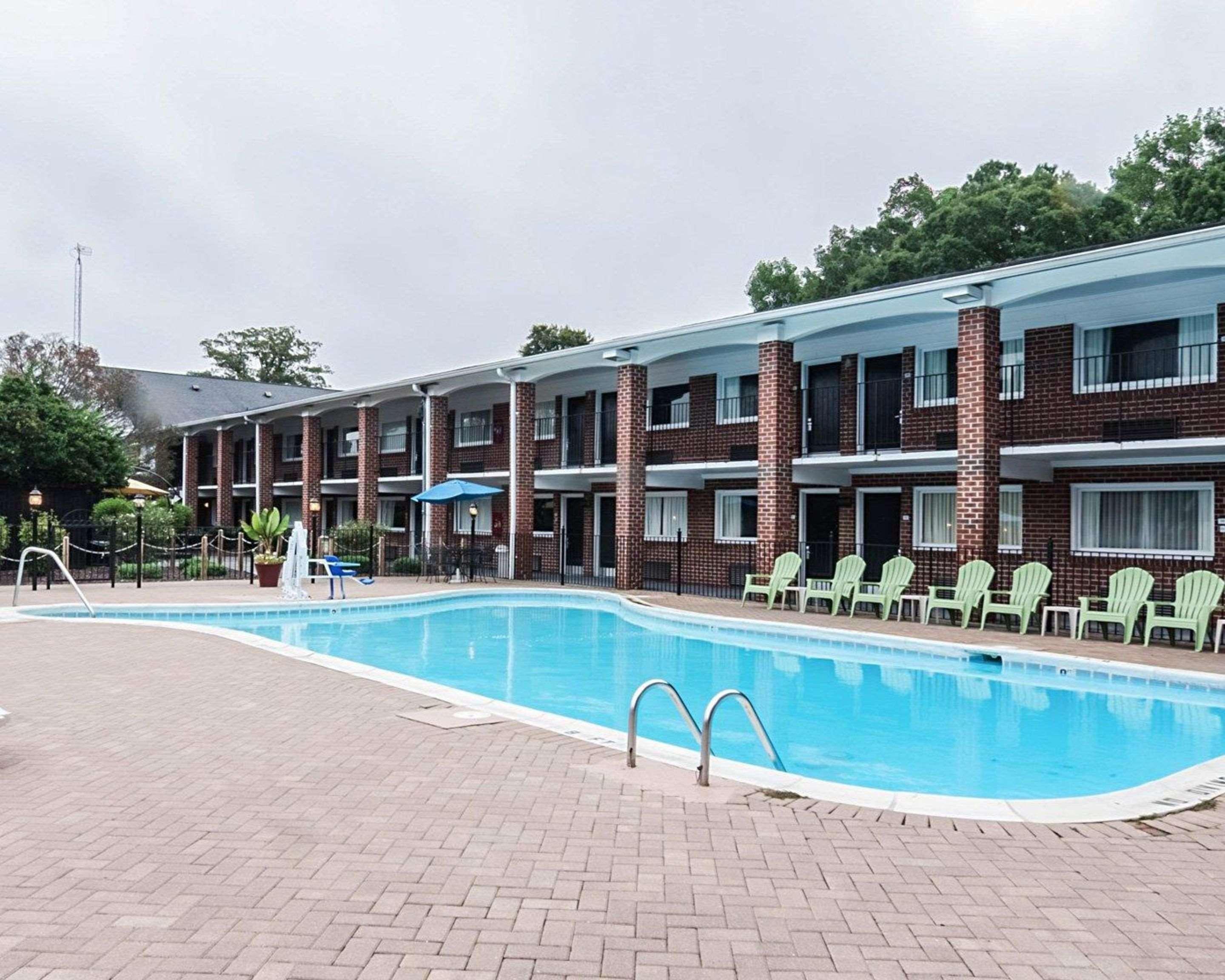 Rodeway Inn & Suites Williamsburg Central Εξωτερικό φωτογραφία