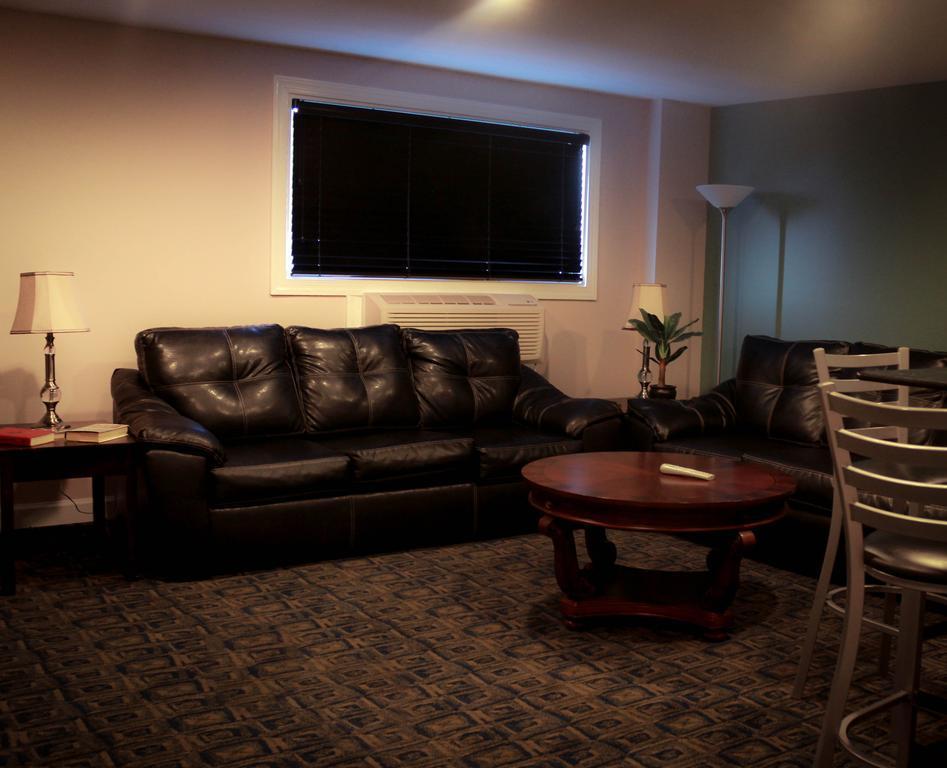 Rodeway Inn & Suites Williamsburg Central Εξωτερικό φωτογραφία