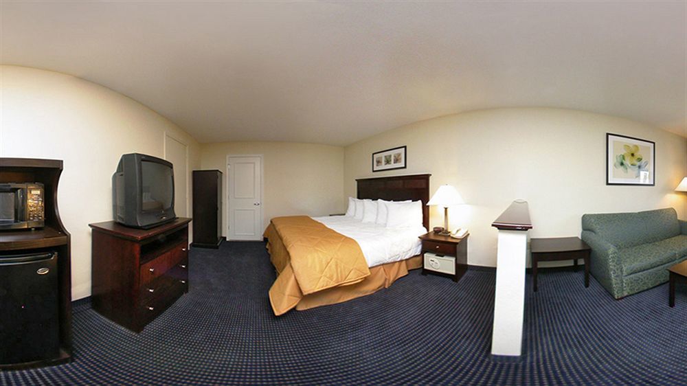 Rodeway Inn & Suites Williamsburg Central Εξωτερικό φωτογραφία